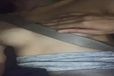 ABG Nakal Mainin Pentil Sampe Basah Di Mobil