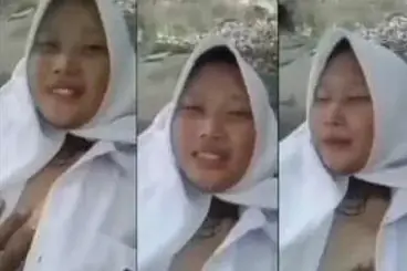 Ngewe Gadis SMA Di Batu Sungai Jembut Lebat Basah